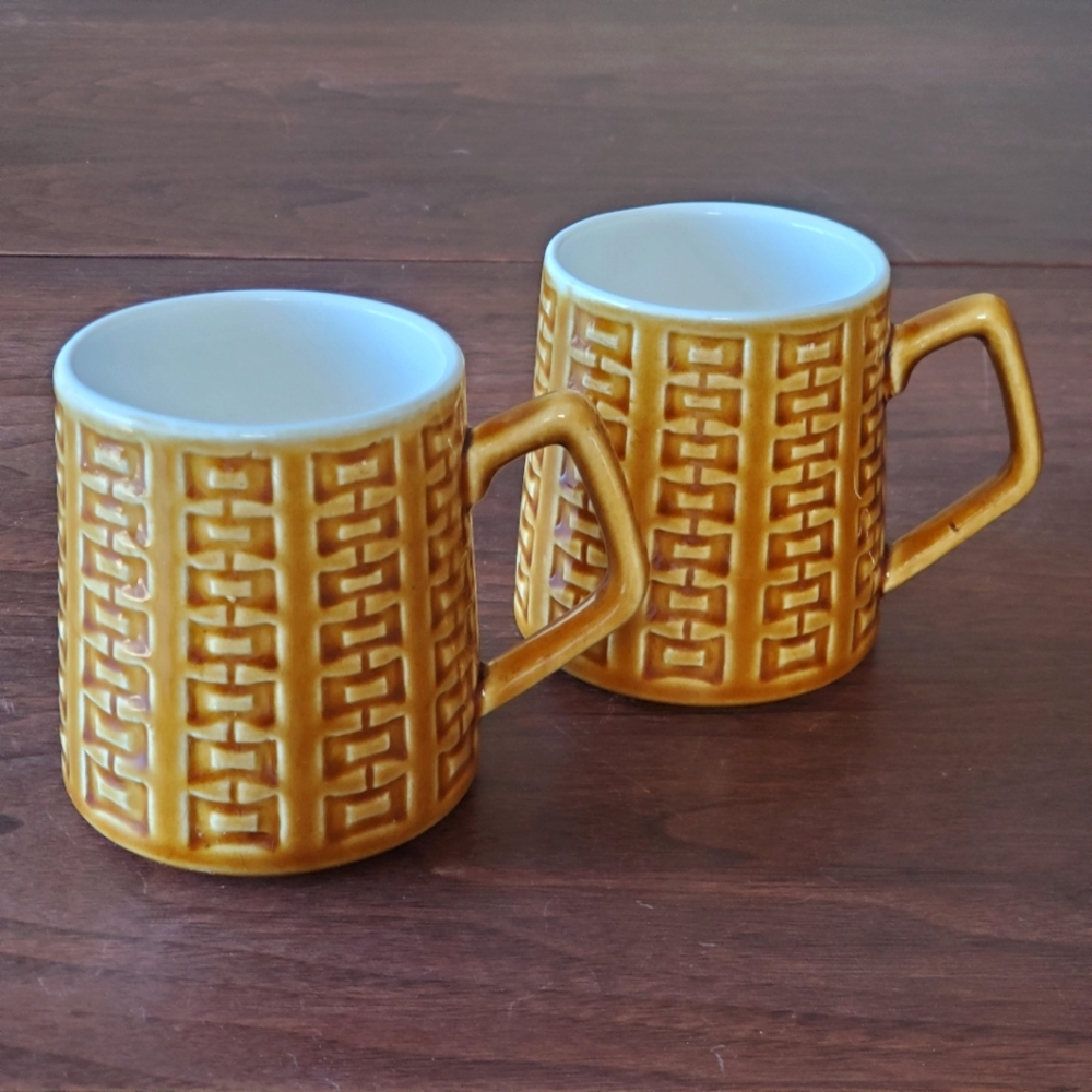 Vintage Japan GE7955 Honey Brown Geometric Relief Coffee Mugs Set of 2 MCM